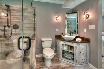 Bathroom (24)