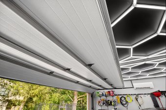 762520768-093-p1750087