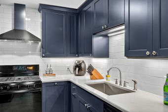 789290605-03-by_00571