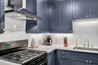 789290665-06-by_00580