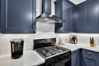 789290704-09-by_00589