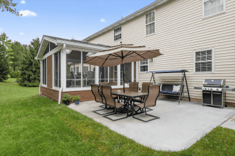 789303052-02-pana0620-edited