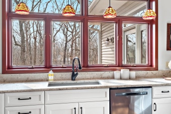 P2378552-web