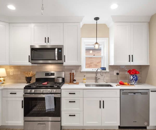 Right Kitchen by Mosby